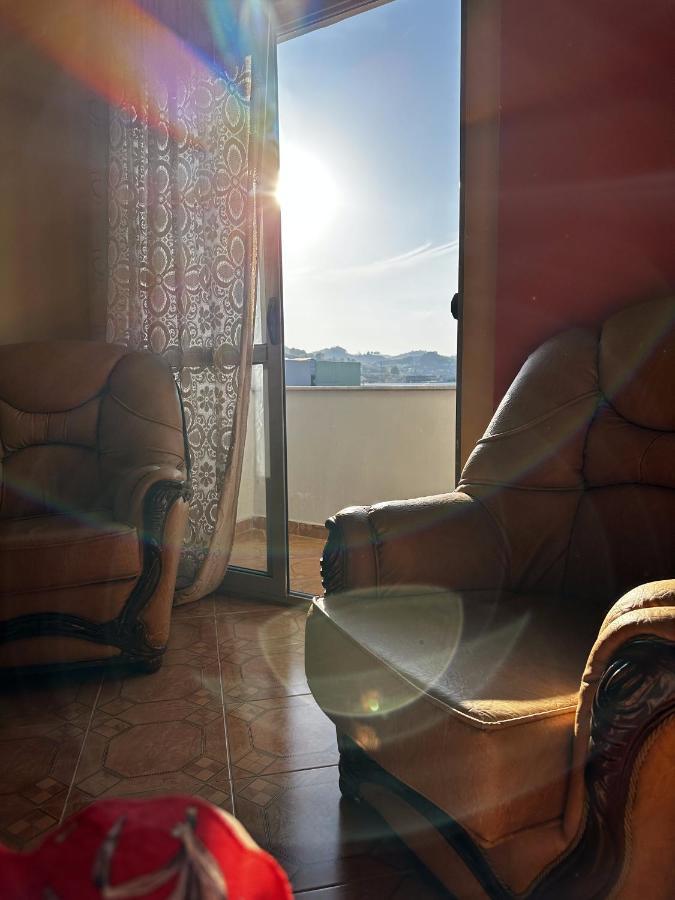 Sunny Riverside Tirana'S Oasis - Breakfast & Dinner Buitenkant foto